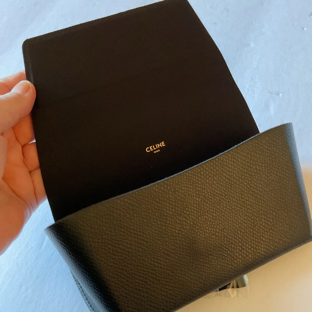 CELINE LARGE SUNGLASSES HOLDER BLACK WITH CLEANING CLOTH NEW